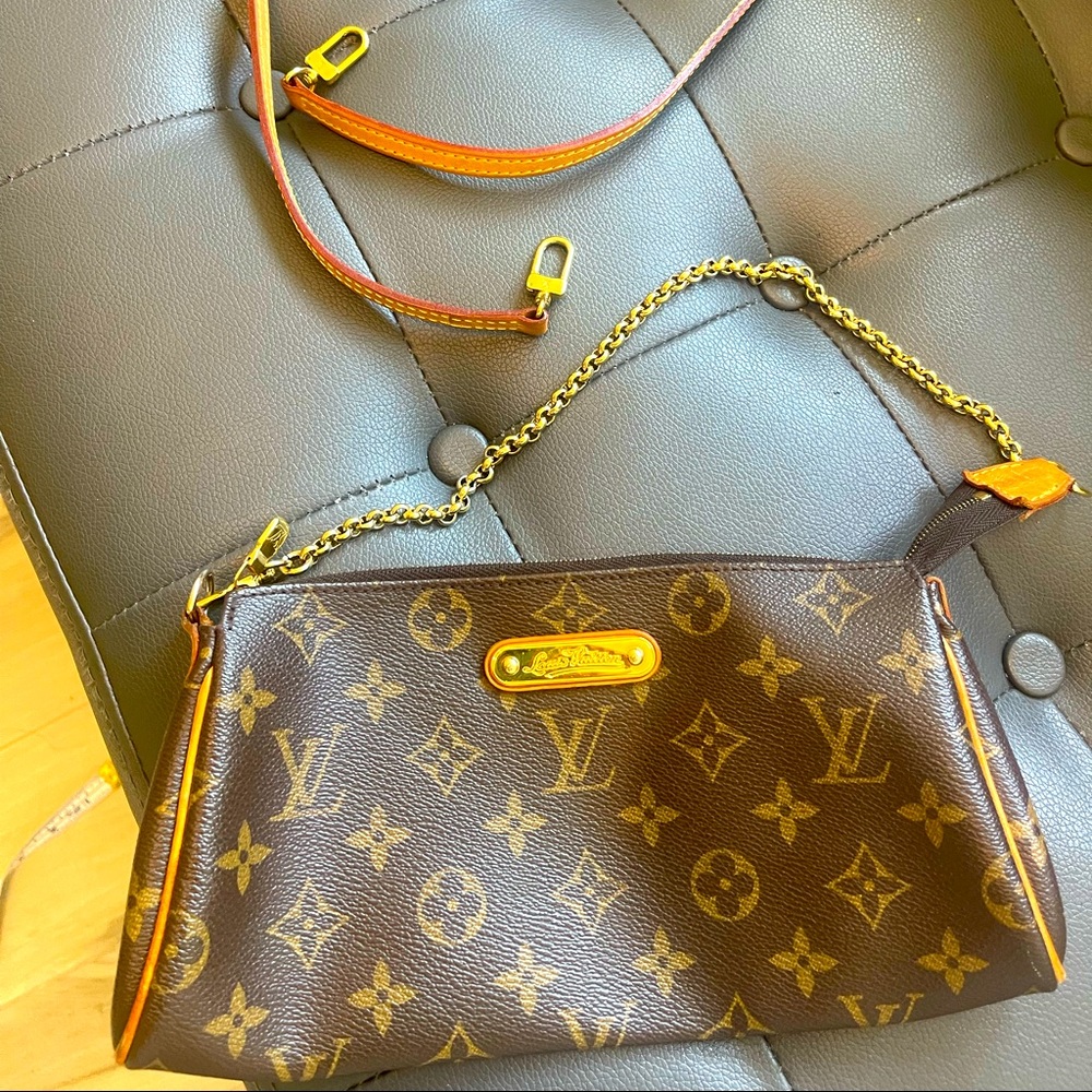 Louis Vuitton 2009 Monogram Eva pochette